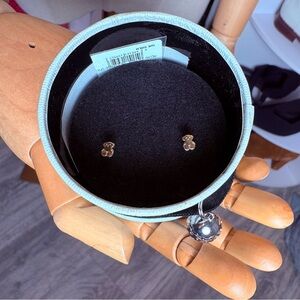 TOUS 18k gold baby stud screwback earrings Bear motif in yellow gold - in box